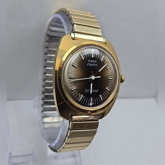 Mens Vintage 70’s Timex Dynabeat Electric Watch Gold Tone New Battery - Picture 3 of 12